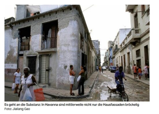 Es geht an die Substanz: In Havanna sind mittlerweile nicht nur die Hausfassaden bröckelig Foto: Jialiang Gao